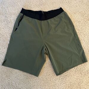 Ten Thousand 9” interval short, no liner.